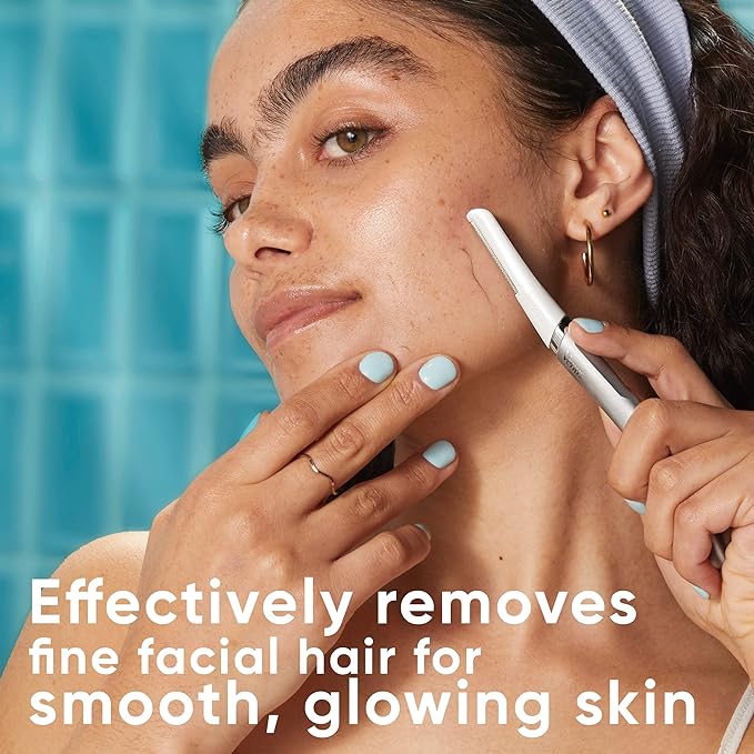 Gillette Venus Dermaplaning Tool, 2 Blade Refills, Exfoliating Face Razors for Women, Eyebrow and Facial Dermaplane Razor